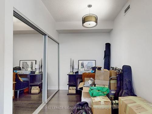 323-90 Stadium Rd, Toronto, ON - Indoor Photo Showing Other Room