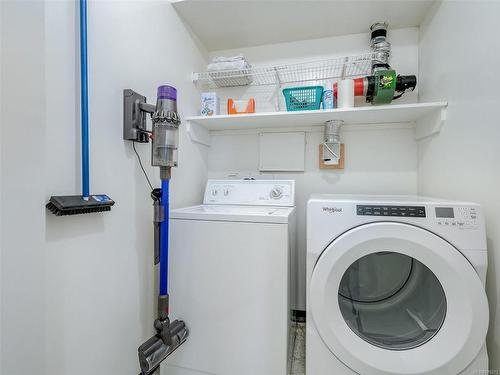 403-225 Belleville St, Victoria, BC - Indoor Photo Showing Laundry Room