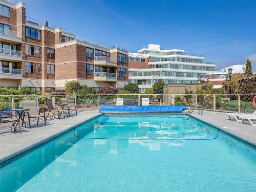 403-225 Belleville St, Victoria, BC - Outdoor With In Ground Pool