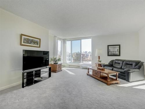 403-225 Belleville St, Victoria, BC - Indoor Photo Showing Living Room