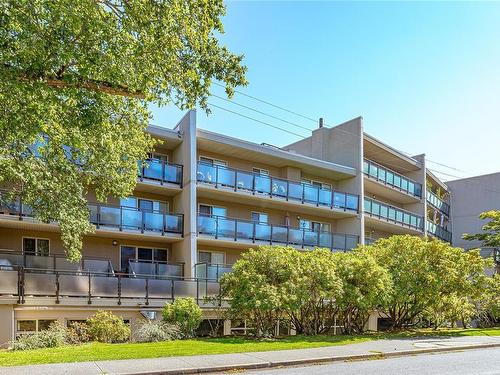 314-1419 Stadacona Ave, Victoria, BC - Outdoor