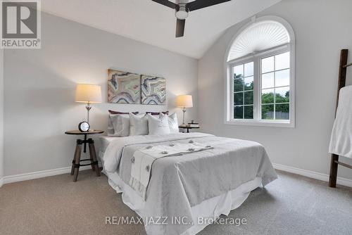 219 Fenning Drive, Clarington (Courtice), ON - Indoor Photo Showing Bedroom