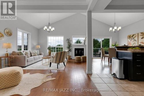 219 Fenning Drive, Clarington (Courtice), ON - Indoor Photo Showing Living Room With Fireplace