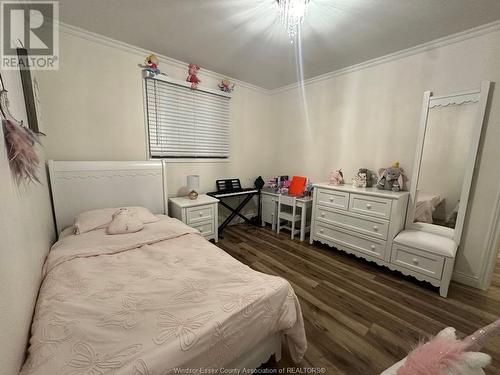 7929 Hawthorne Drive, Windsor, ON - Indoor Photo Showing Bedroom