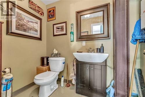 7791 Tilton Lake Road, Sudbury, ON - Indoor Photo Showing Bathroom