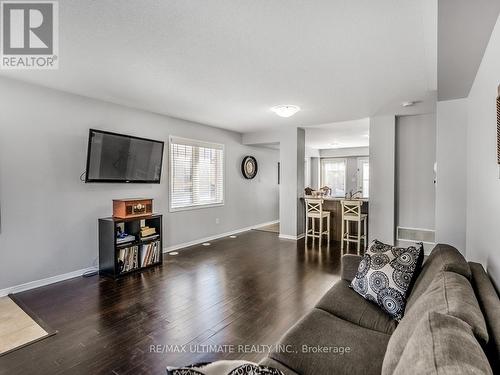 1 - 3088 Thomas Street, Mississauga, ON - Indoor Photo Showing Living Room