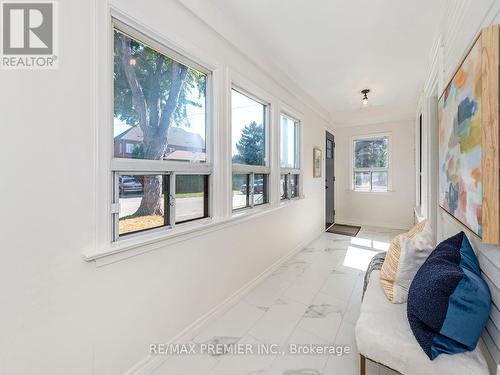 1098 Eastmount Avenue, Mississauga, ON - Indoor Photo Showing Other Room