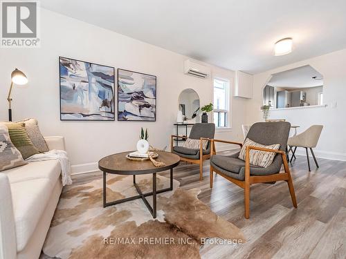 1098 Eastmount Avenue, Mississauga (Lakeview), ON - Indoor Photo Showing Living Room