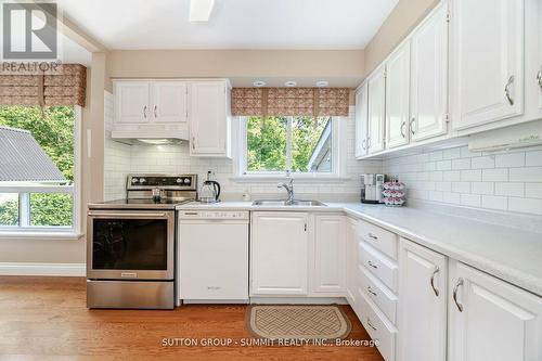 9 Pioneer Drive, Mississauga (Streetsville), ON - Indoor Photo Showing Kitchen With Double Sink