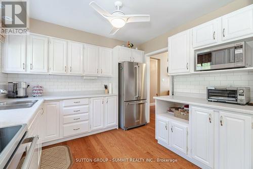 9 Pioneer Drive, Mississauga, ON - Indoor Photo Showing Kitchen