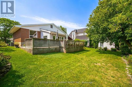 9 Pioneer Drive, Mississauga, ON - Outdoor