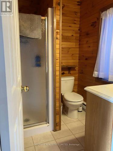 1040 Oak Road, Gravenhurst, ON - Indoor Photo Showing Bathroom