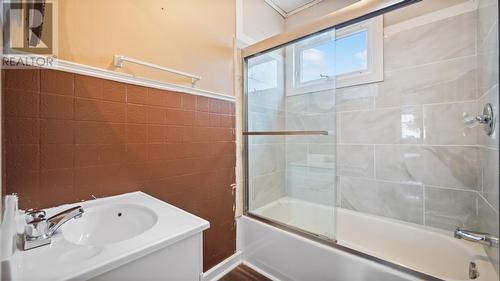 201 Empire Avenue, St. John’S, NL - Indoor Photo Showing Bathroom