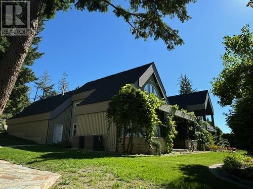 2391 26 Avenue Ne, Salmon Arm, BC - Outdoor