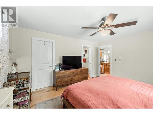 813 Birch Avenue, Kelowna, BC - Indoor Photo Showing Bedroom