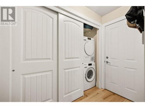 813 Birch Avenue, Kelowna, BC - Indoor Photo Showing Laundry Room