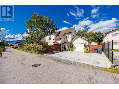 813 Birch Avenue, Kelowna, BC - Outdoor