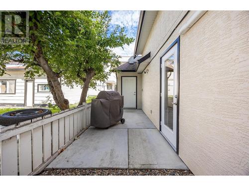 813 Birch Avenue, Kelowna, BC - Outdoor With Exterior