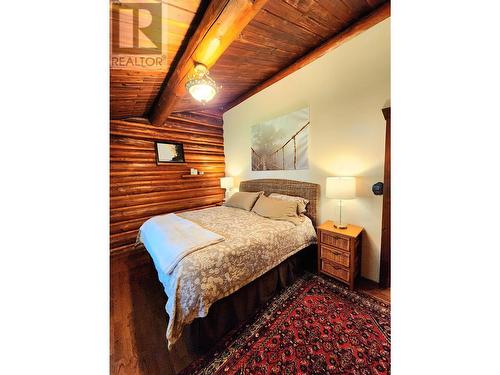 1006 Birch Avenue, Sicamous, BC - Indoor Photo Showing Bedroom