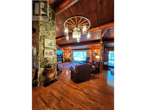 1006 Birch Avenue, Sicamous, BC - Indoor Photo Showing Other Room