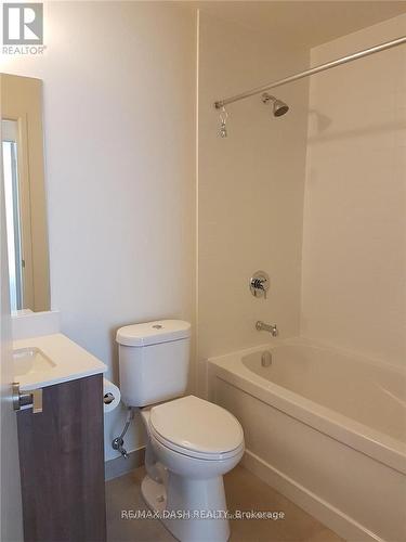 1208 - 30 Roehampton Avenue, Toronto (Mount Pleasant West), ON - Indoor Photo Showing Bathroom