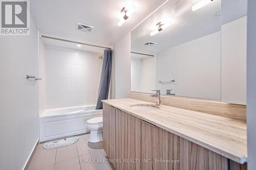 427 - 955 Bay Street, Toronto (Bay Street Corridor), ON - Indoor Photo Showing Bathroom