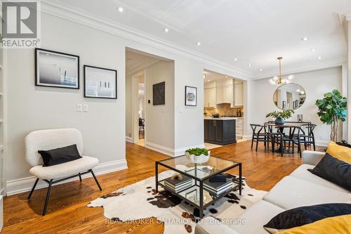 341 Broadway Avenue, Toronto, ON - Indoor Photo Showing Living Room