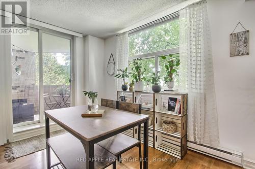 207 - 260 Davis Drive, Newmarket, ON - Indoor