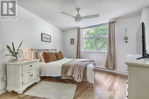 207 - 260 Davis Drive, Newmarket, ON - Indoor Photo Showing Bedroom