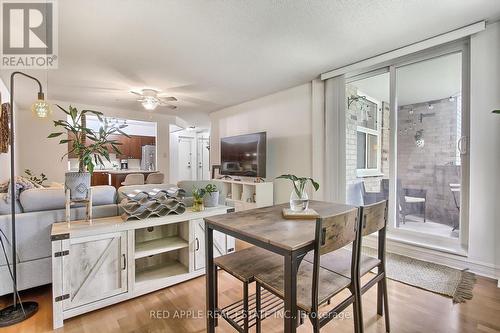 207 - 260 Davis Drive, Newmarket, ON - Indoor Photo Showing Dining Room