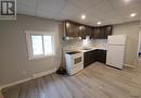 242 Cedar St S, Timmins, ON  - Indoor Photo Showing Kitchen 