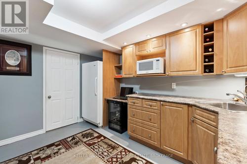 30 Oleander Crescent, Brampton (Heart Lake East), ON - Indoor Photo Showing Kitchen