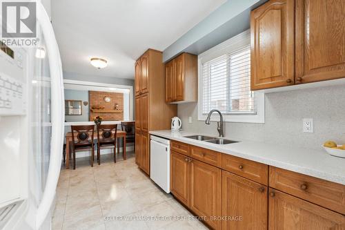 30 Oleander Crescent, Brampton (Heart Lake East), ON - Indoor Photo Showing Kitchen With Double Sink