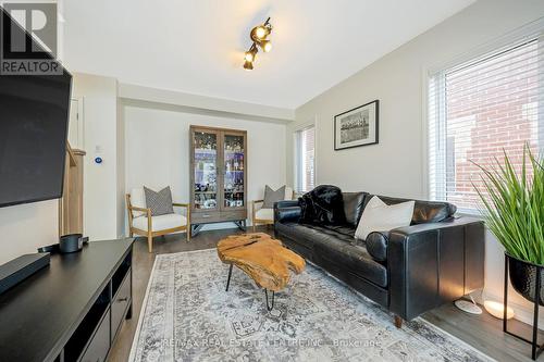 179 Lemieux Court E, Milton (Ford), ON - Indoor Photo Showing Living Room