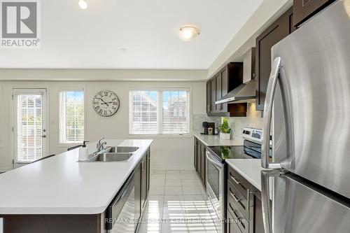 179 Lemieux Court E, Milton (Ford), ON - Indoor Photo Showing Kitchen With Stainless Steel Kitchen With Double Sink With Upgraded Kitchen