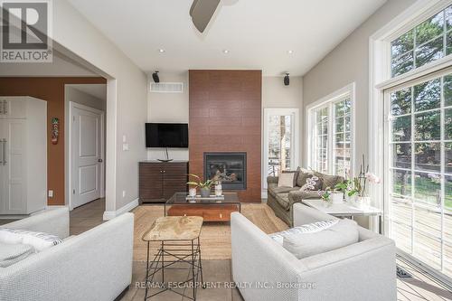 402 Patricia Drive, Burlington, ON - Indoor Photo Showing Living Room With Fireplace