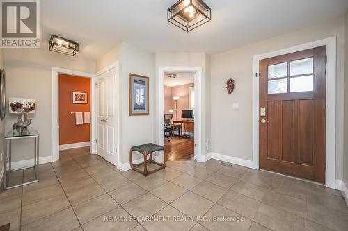 402 Patricia Drive, Burlington, ON - Indoor Photo Showing Other Room