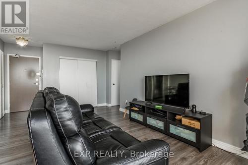 1306 - 3390 Weston Road, Toronto, ON - Indoor Photo Showing Living Room