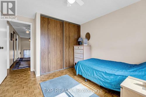 4218 Sunflower Drive, Mississauga, ON - Indoor Photo Showing Bedroom