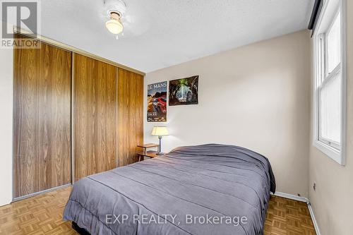 4218 Sunflower Drive, Mississauga (Erin Mills), ON - Indoor Photo Showing Bedroom