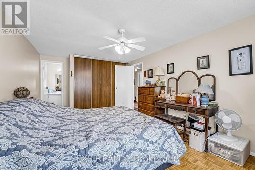 4218 Sunflower Drive, Mississauga (Erin Mills), ON - Indoor Photo Showing Bedroom