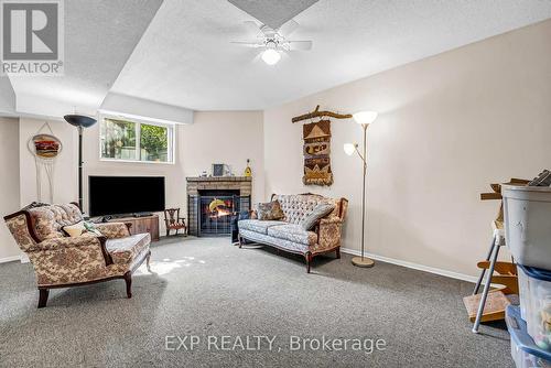 4218 Sunflower Drive, Mississauga (Erin Mills), ON - Indoor With Fireplace