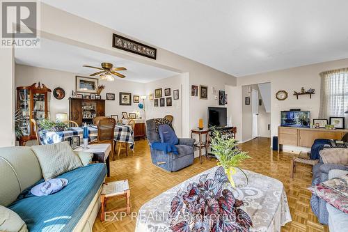 4218 Sunflower Drive, Mississauga (Erin Mills), ON - Indoor Photo Showing Living Room