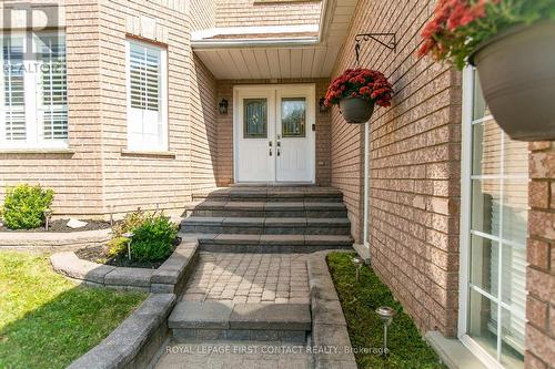 33 Logan Court, Barrie, ON - Outdoor