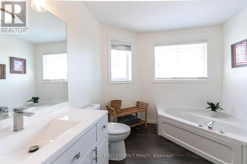 33 Logan Court, Barrie (Holly), ON - Indoor Photo Showing Bathroom