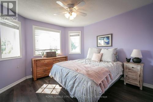 33 Logan Court, Barrie (Holly), ON - Indoor Photo Showing Bedroom