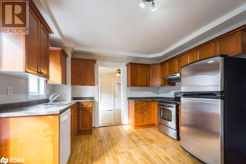 137 Foster Avenue, Belleville, ON - Indoor Photo Showing Kitchen With Stainless Steel Kitchen