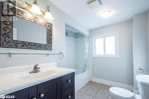 137 Foster Avenue, Belleville, ON - Indoor Photo Showing Bathroom