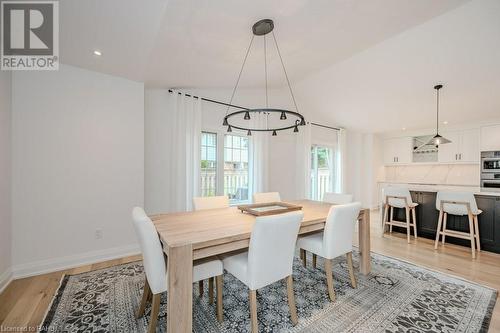 3333 New Street Unit# 6, Burlington, ON - Indoor Photo Showing Dining Room