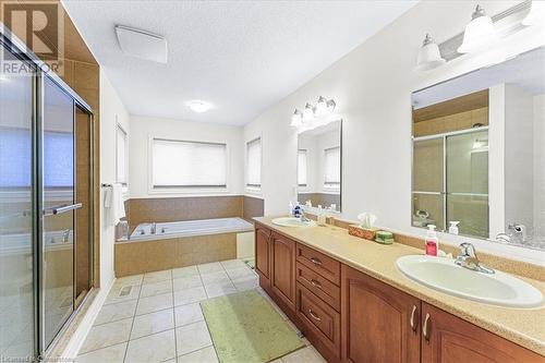 9 Tolton Drive, Guelph, ON - Indoor Photo Showing Bathroom